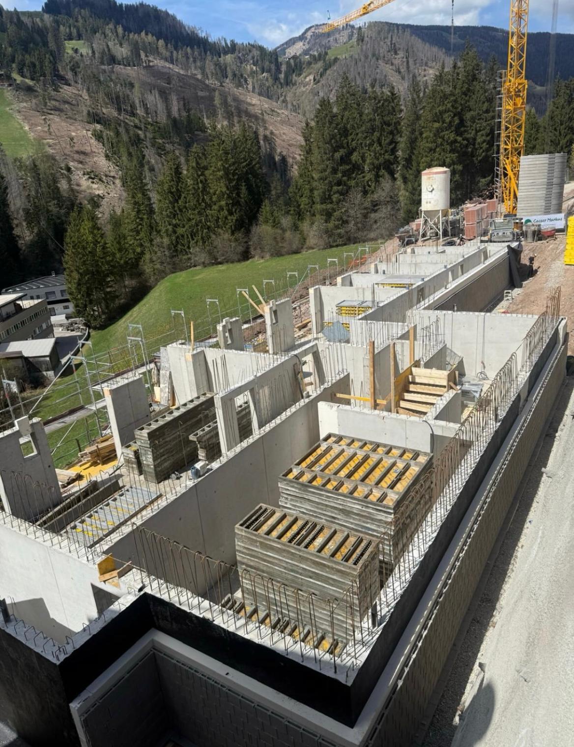 Costruzione nuova casa moderna